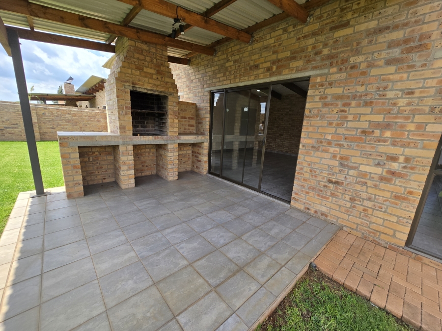 2 Bedroom Property for Sale in Wilkoppies North West